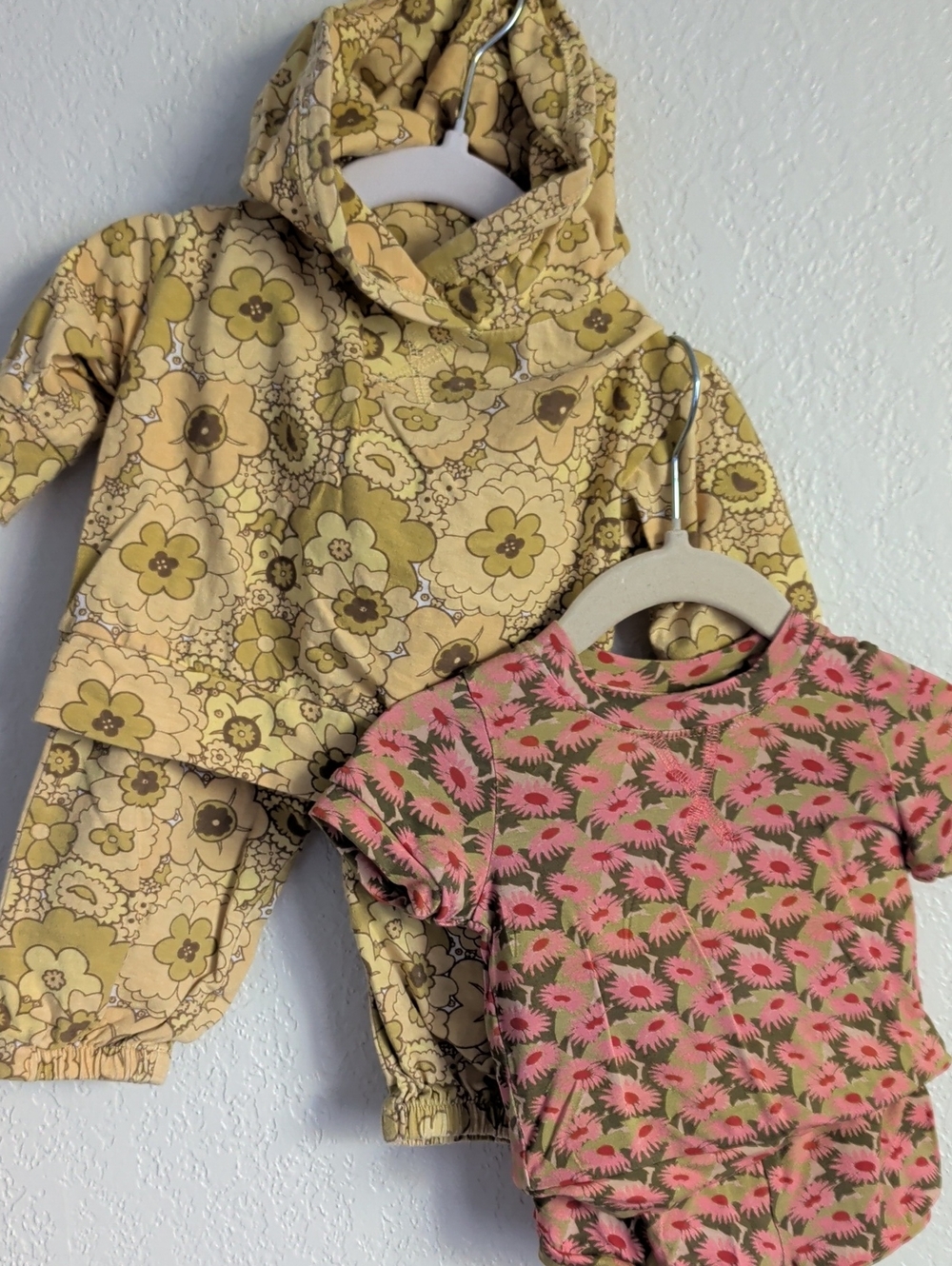 Kate Quinn Organics 3-6m 4 pc Lot Hoodie Sweats Tshirt Shorts